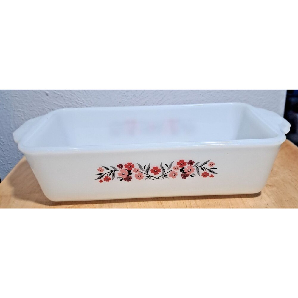 Vintage Fire-King Milk Glass 1QT Casserole Dish Primrose Pattern USA